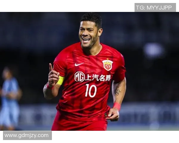 上海足球队节奏争议引发热议球迷与专家观点交锋解析 上海足球队节奏争议引发热议球迷与专家观点交锋解析