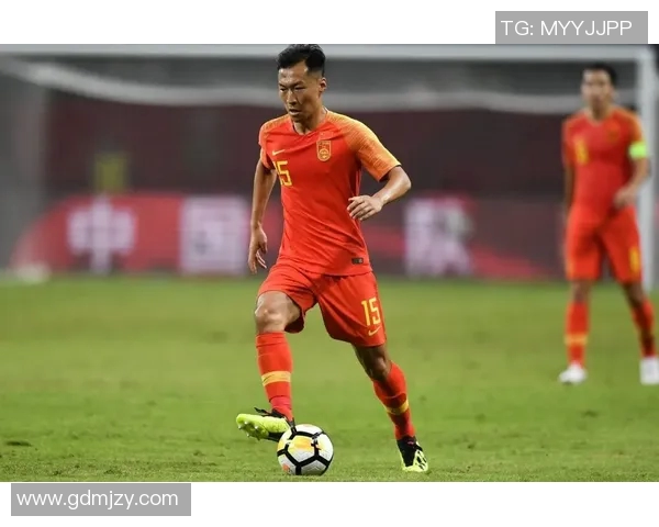 周强专访：从青涩少年到足球巨星的心路历程回顾