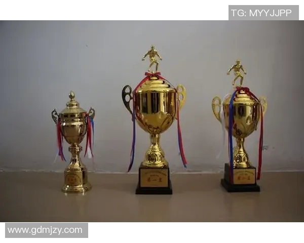 提升心理素质助力足球新手成长的全面指南与实用技巧 提升心理素质助力足球新手成长的全面指南与实用技巧